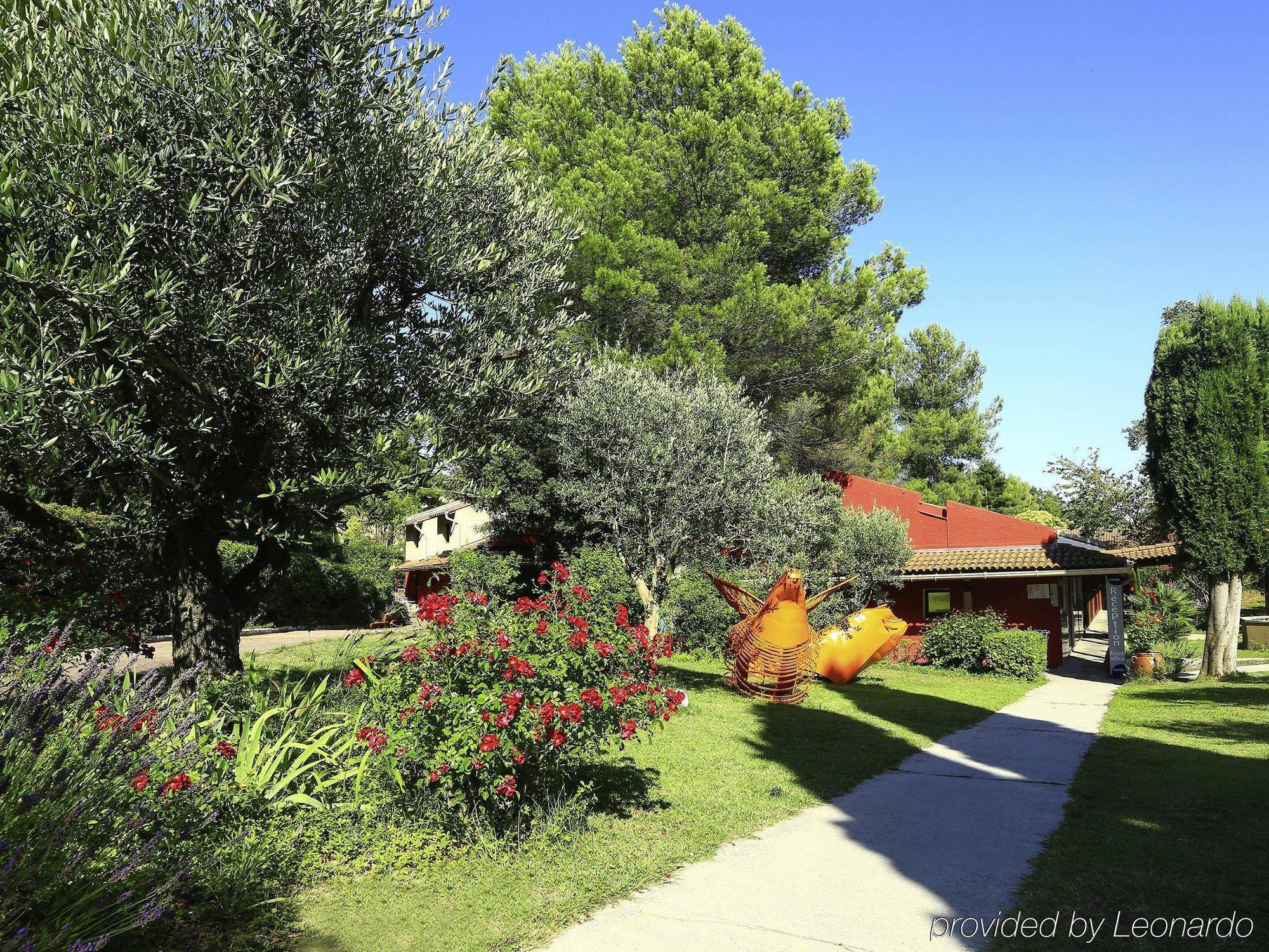 Kyriad Aix-En-Provence Mas Des Oliviers Exterior foto