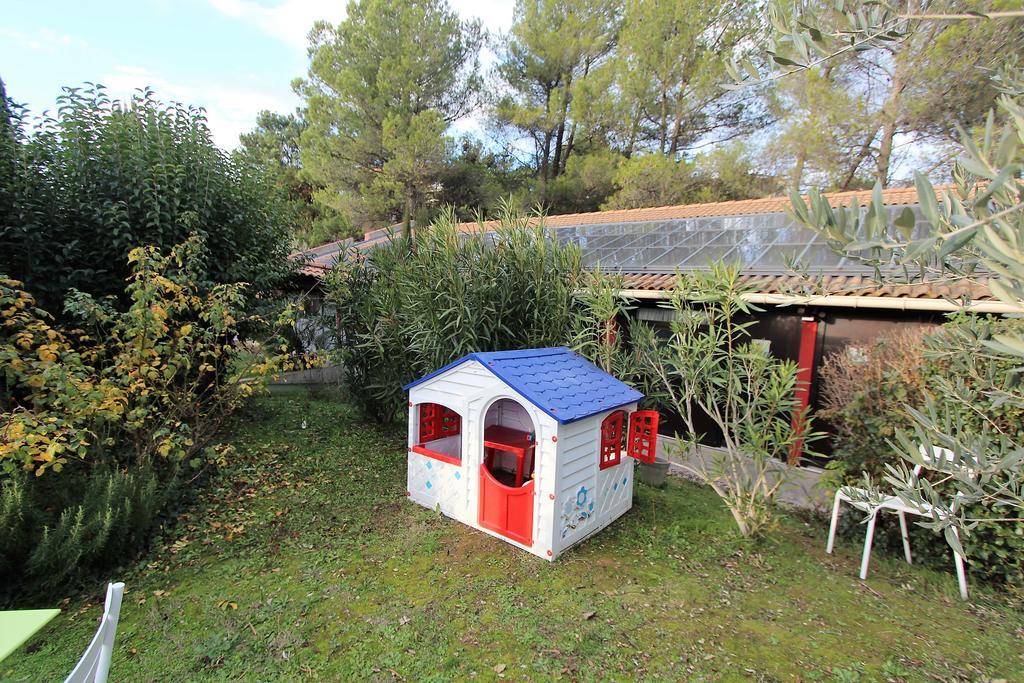 Kyriad Aix-En-Provence Mas Des Oliviers Exterior foto